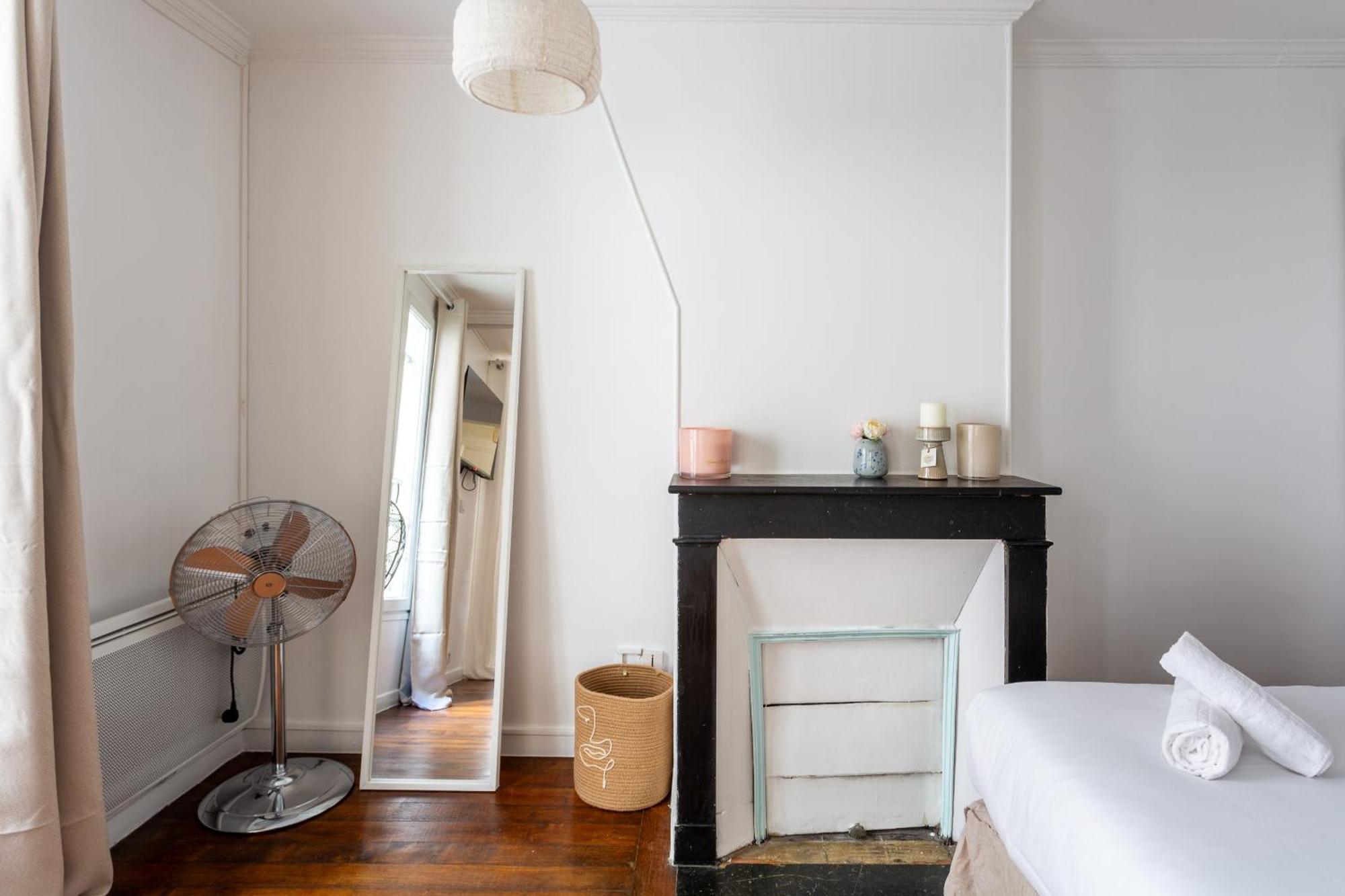 The Heart Of The Marais Apartment Paris Exterior photo